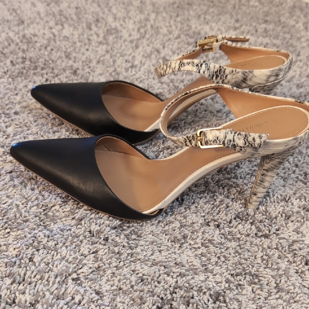 Calvin Klein Women's Ginnie Leather Pump